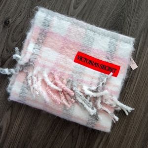 Victoria Secret Scarve